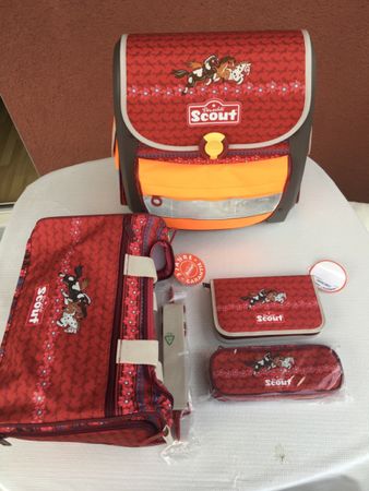 Neuer Scout Schulranzen + Inhalt