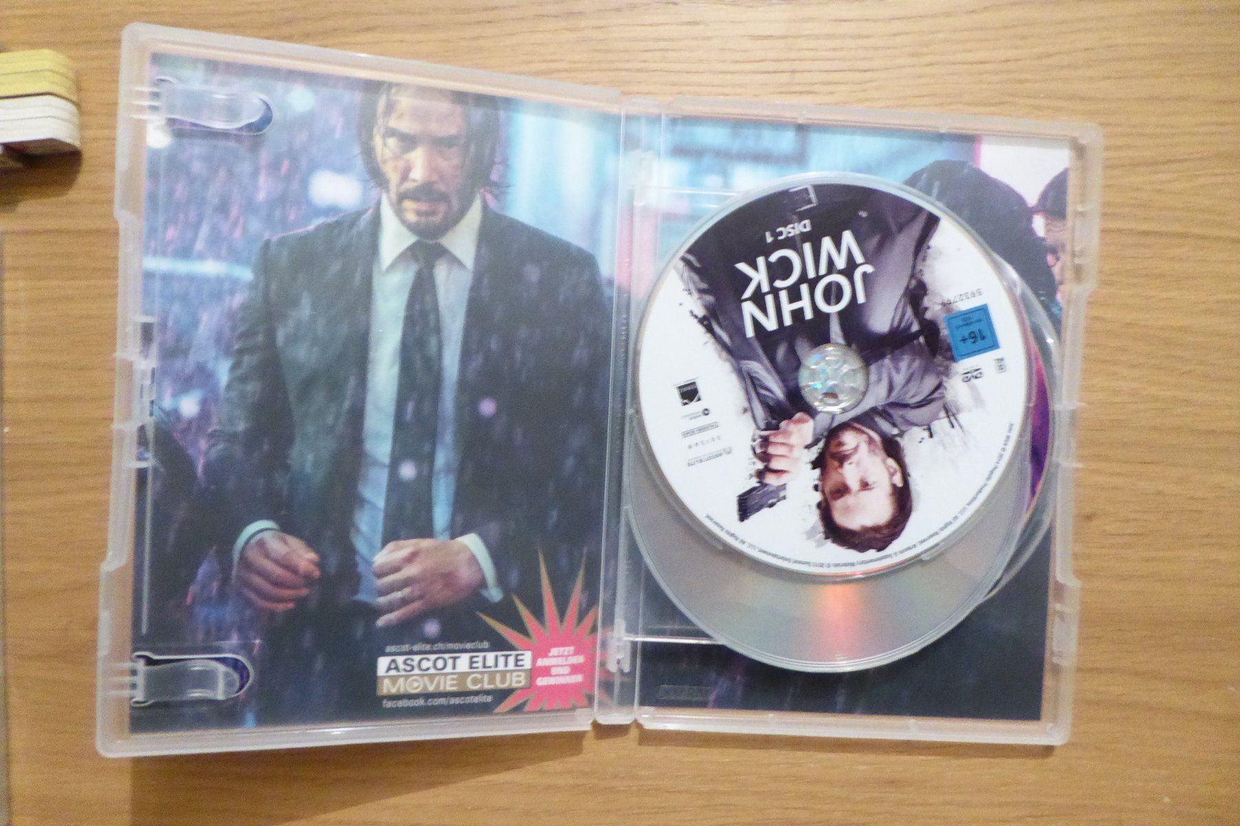 Alle DVDs: 3x DVD John Wick Trilogie – Gebraucht aus Allschwil von Summelsarium 3