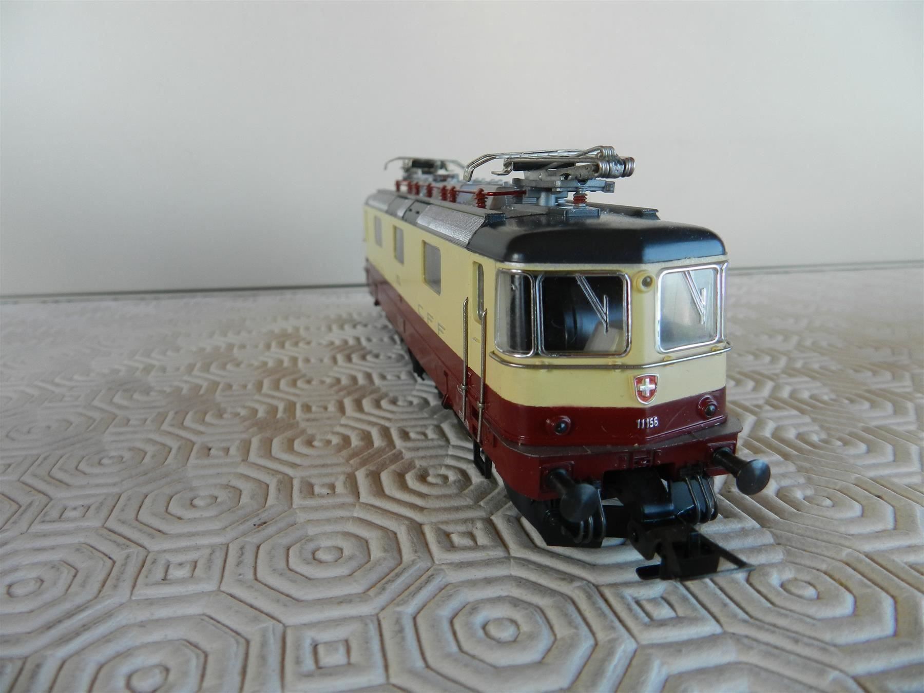 Fleischmann Modellini di ferrovie: FLEISCHMANN H0 AC E-Lok Re 4/4 TEE SBB – Nuovo (secondo la descrizione) da Arzier-Le Muids venduto da elocin83 4