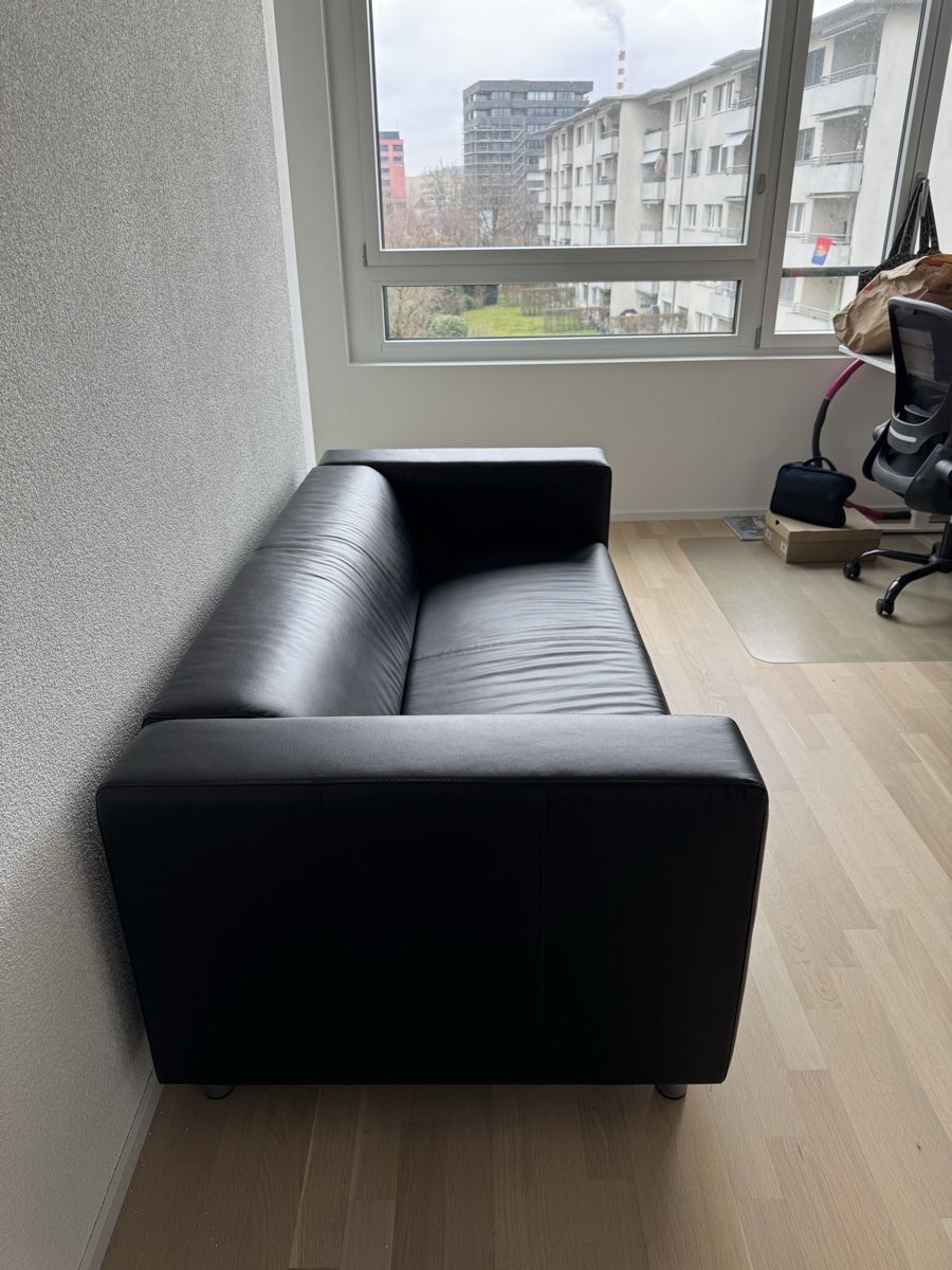 Ikea Divani: Ikea Klippan 2er-Sofa (schwarz) – Usato da Muttenz venduto da hypparion 2