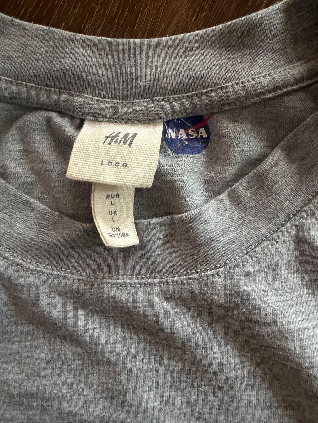 H&M T-Shirts: Apollo 11 / Nasa Shirt Gr. L – Gebraucht aus Muttenz von bargain_hunter 2