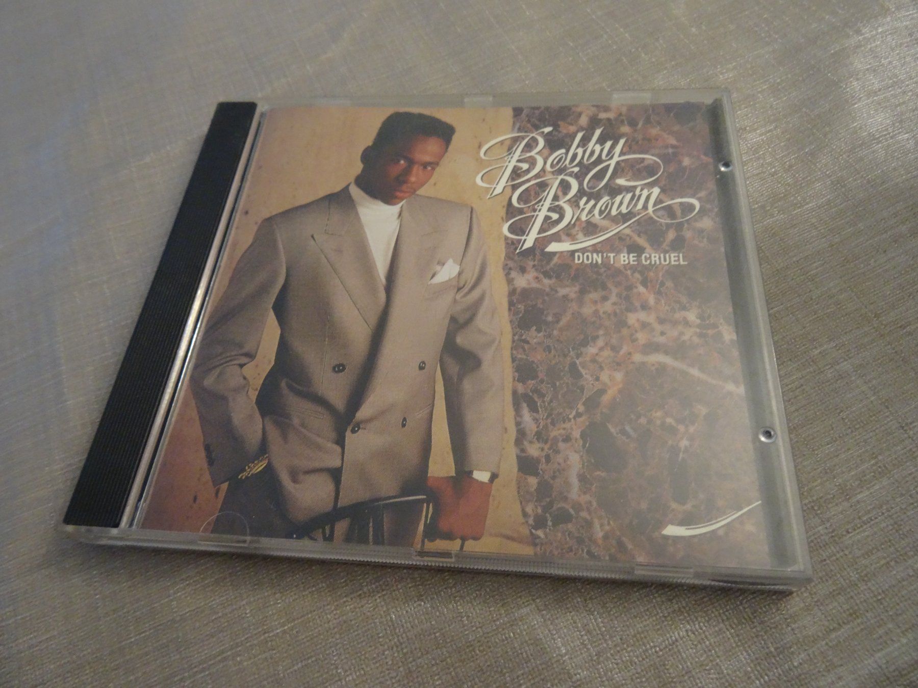 CD: Bobby Brown - Don't Be Cruel CD - – Usato da Olten venduto da Disc-Ausverkauf