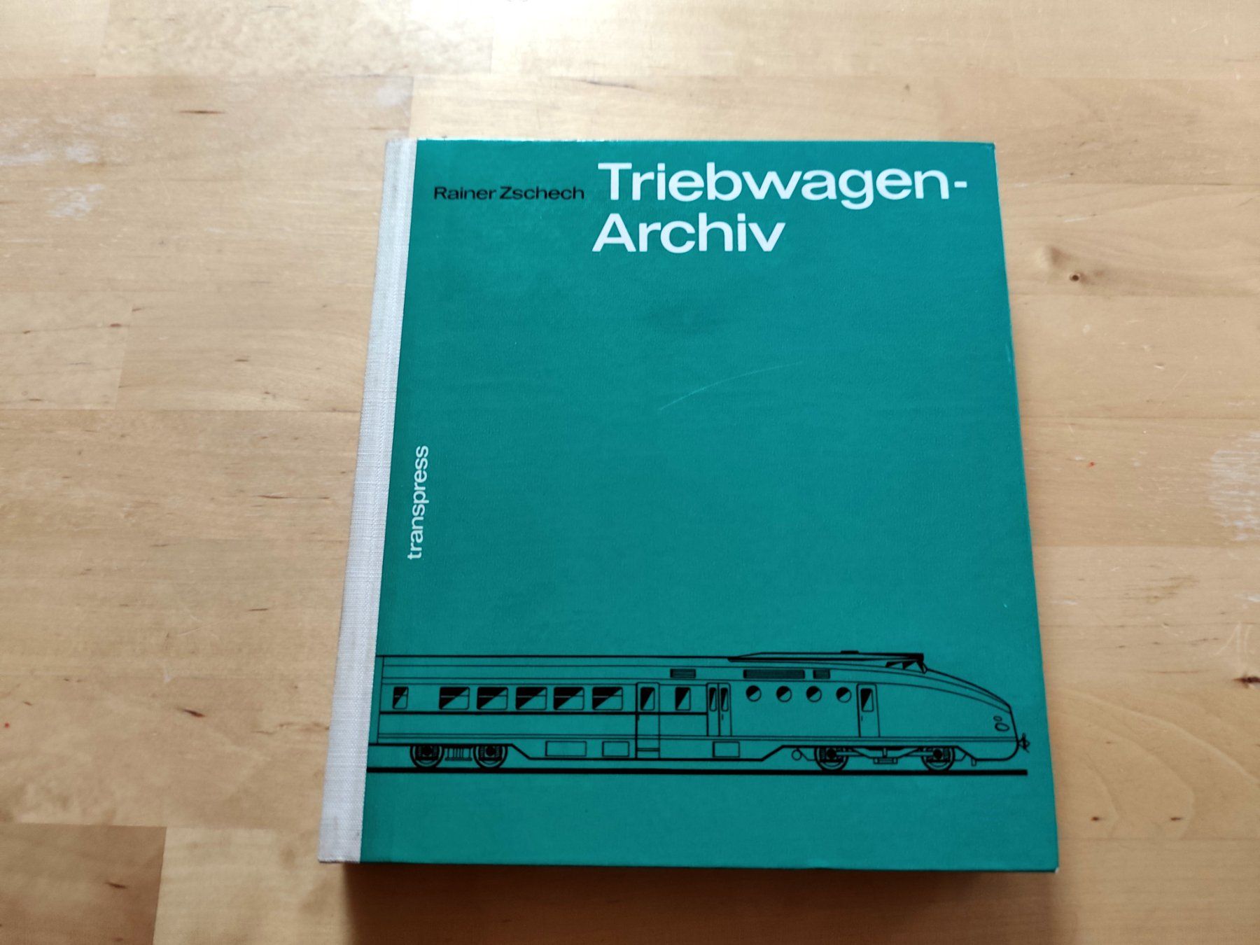 Libri: Treibwagen Archiv – Usato da Birrwil venduto da dirtyoldtown