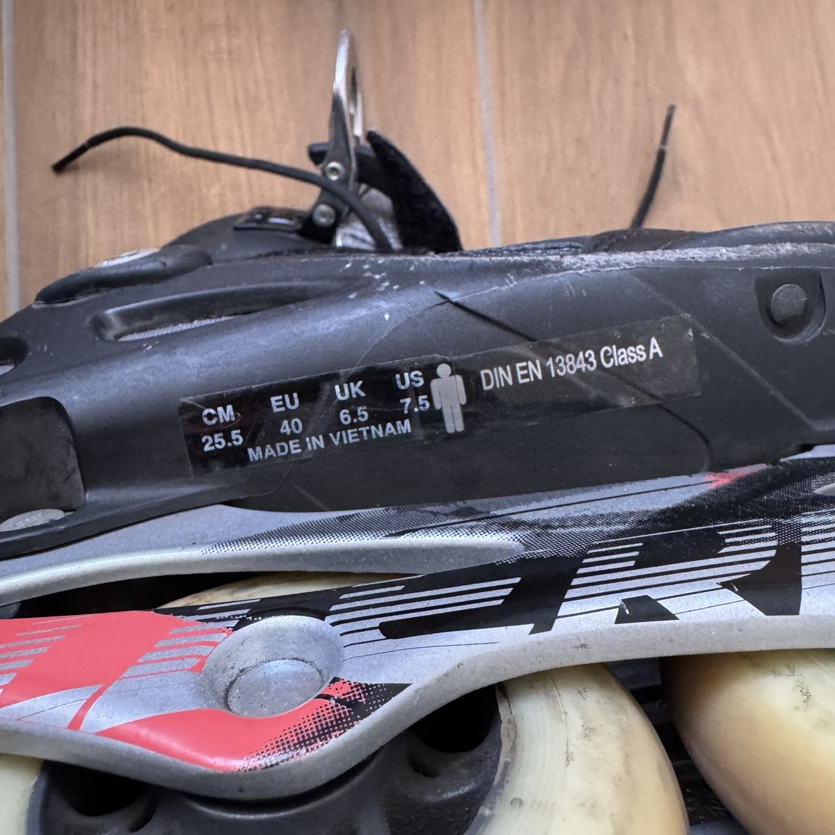 Inline-Skating & Rollschuhe: Rollerblades Inkineskates Gr. 40 – Gebraucht aus Binningen von lebol0319 6