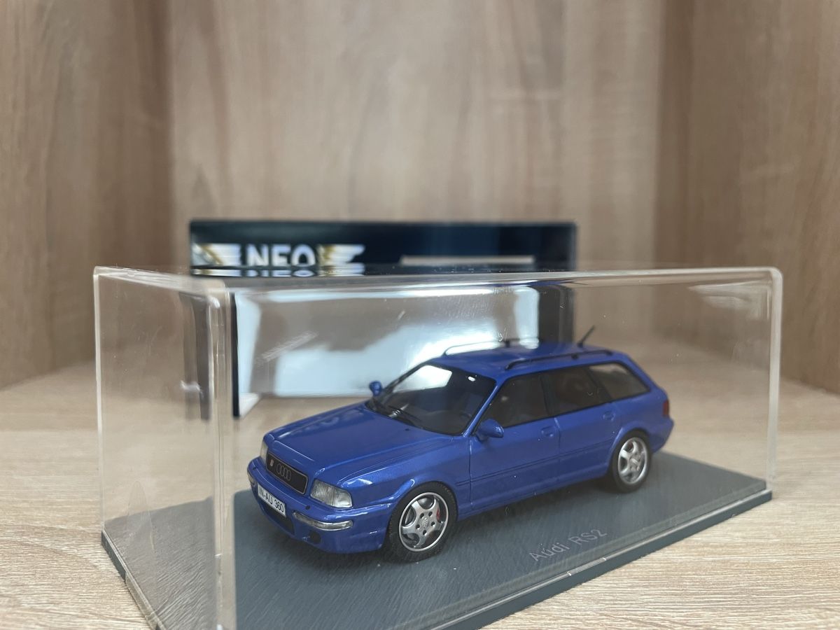 Audi Modellini d'auto: Audi RS2 1/43 by Neo – Nuovo e nell'imballaggio originale da Paradiso venduto da jovica1987 1