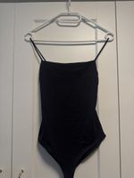 Schwarzer Zara Body mit Trägern, Grösse M - Neuwertig!