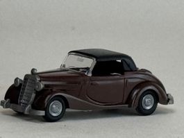 VE1- Praline Mercedes 170 Cabriolet braun