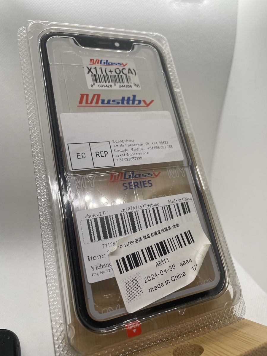 Apple Telefoni cellulari / Smartphones: :  : :: Premium OCA glass iPhone 11:: :  : – Nuovo e nell'imballaggio originale da Bouveret venduto da i_-Nova