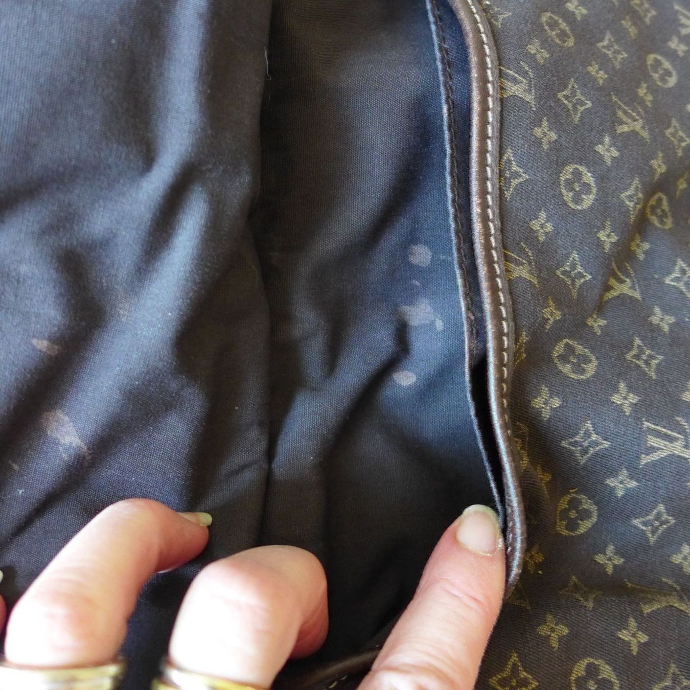 Louis Vuitton Borse: Louis Vuitton Saumur 30 Crossbodybag – Usato da Bottmingen venduto da sandy_2 7