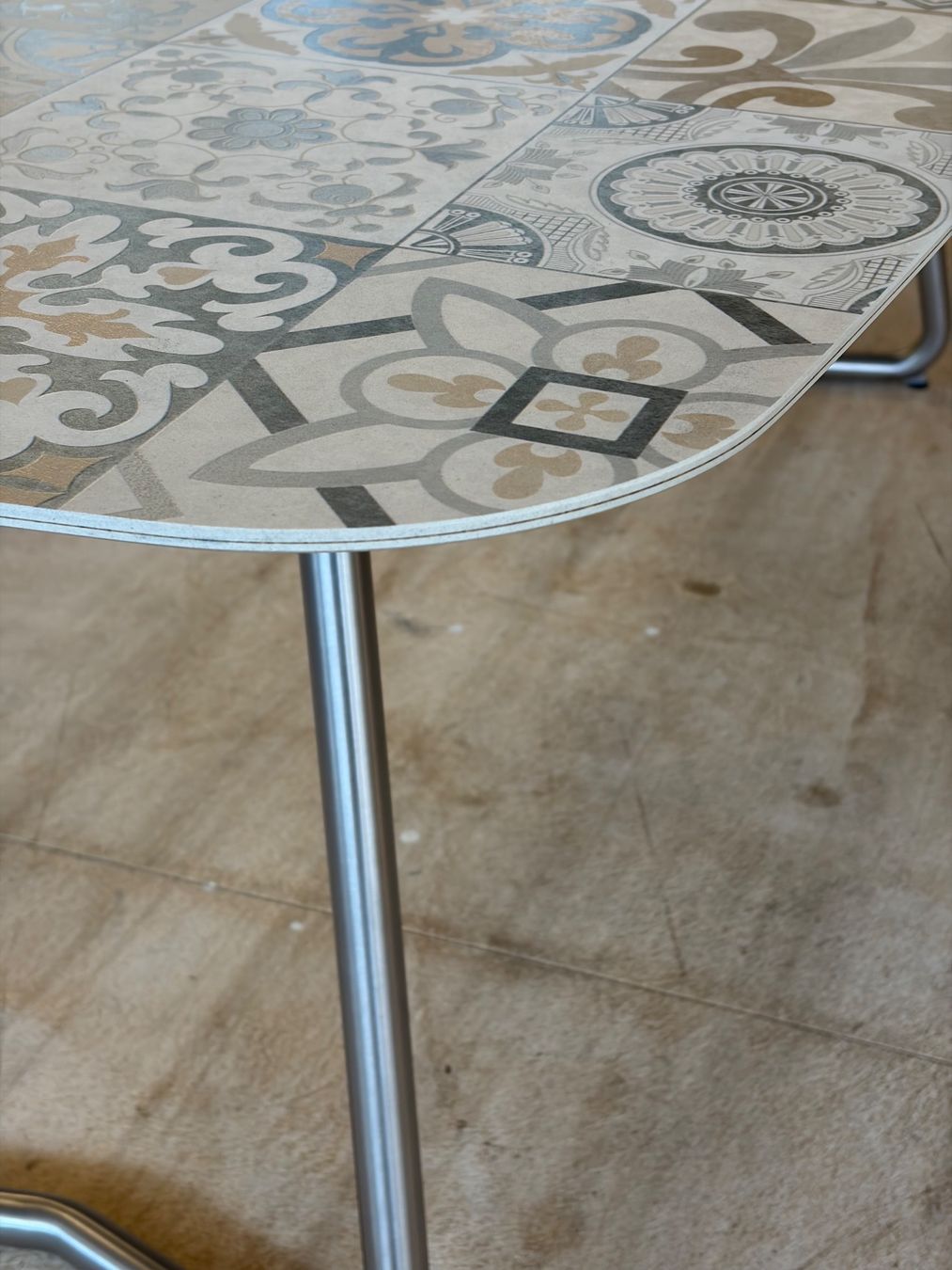Tavoli: Keramiktisch 220x100cm # 677 – Nuovo (secondo la descrizione) da Willisau venduto da Arredodesign 4