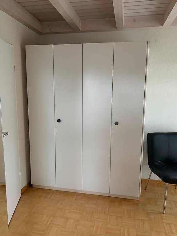 Armadi: Weisser Holzschrank – Usato da Adligenswil venduto da Levendeur95