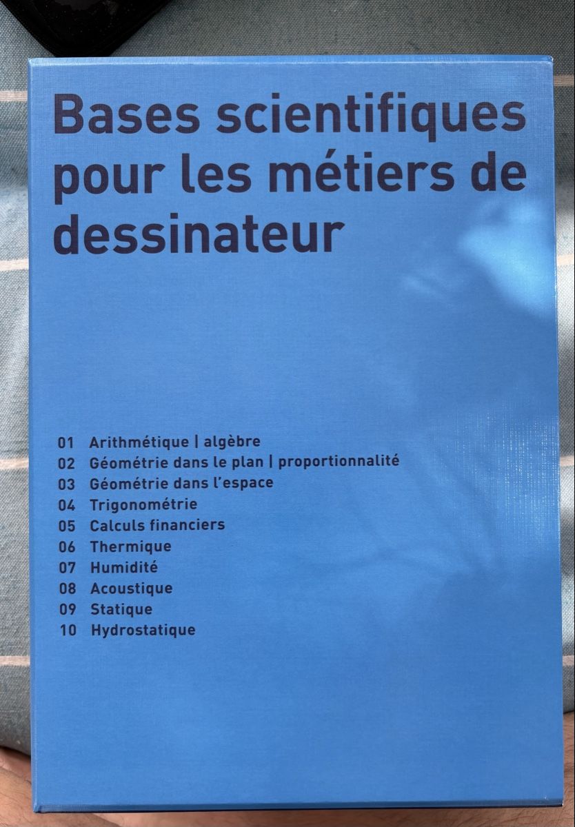 Libri: Livre pour cours dessinateur en architecture – Nuovo e nell'imballaggio originale da Moutier venduto da harpagophytum 3