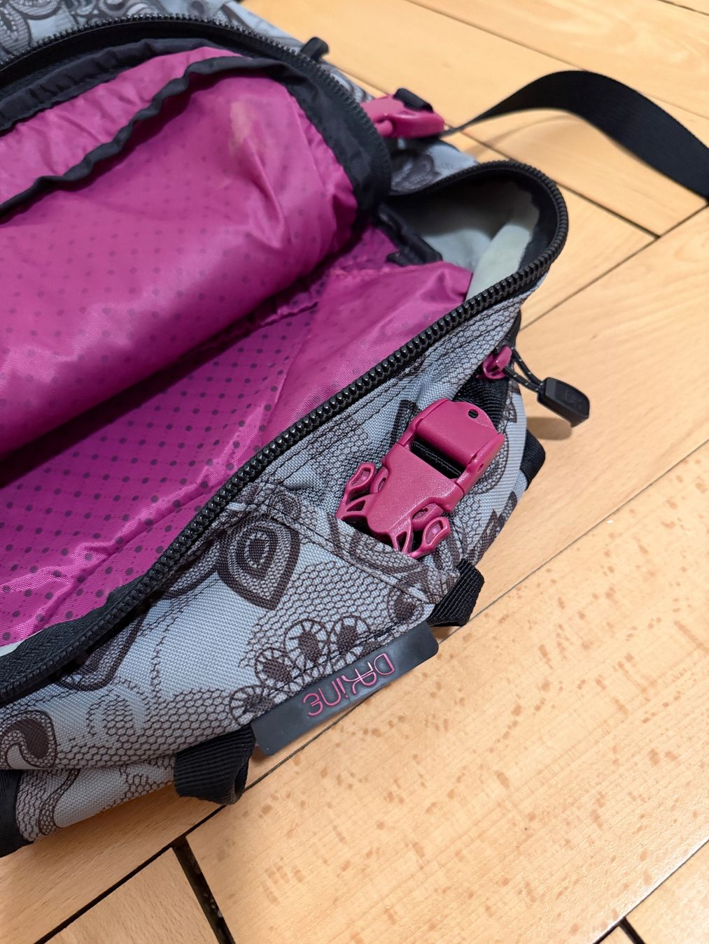 Dakine Zaini: Rucksack Dakine – Usato da St. Gallen venduto da Fanie_28 4