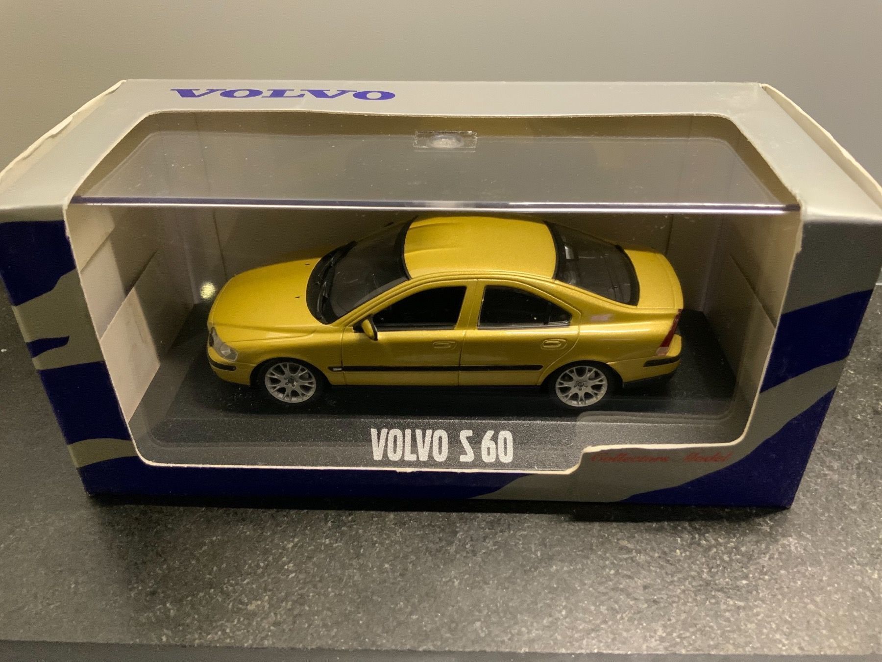 Volvo Modellautos: VOLVO S 60 im Massstab 1:43 – Neu und originalverpackt aus Erlenbach im Simmental von Model_box 1