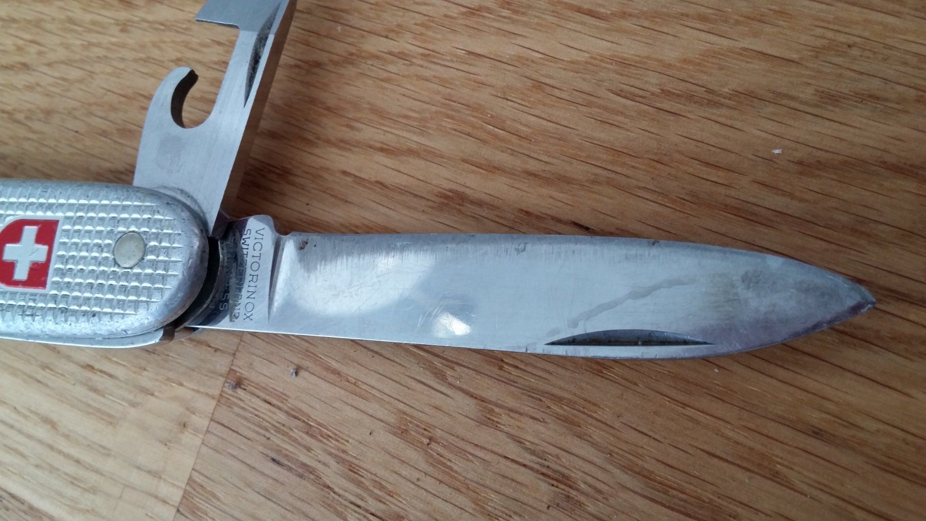 Victorinox Couteaux de poche: Schweizer Armee Sackmesser Victorinox 86 – D'occasion à Zürich par sendbad 2