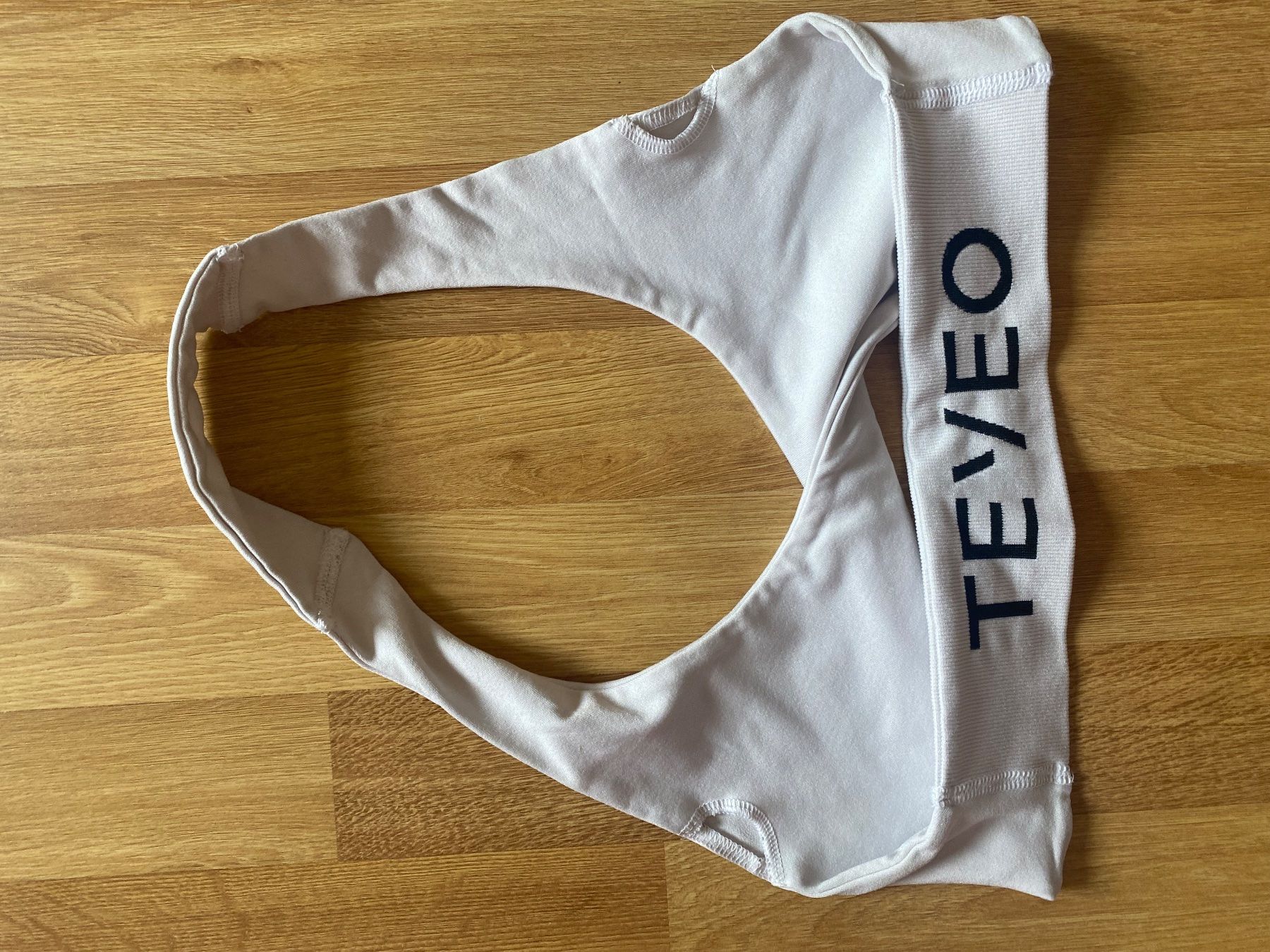 Teveo Tops: signature twisted bh teveo – D'occasion à Bern par liv_km2r 2