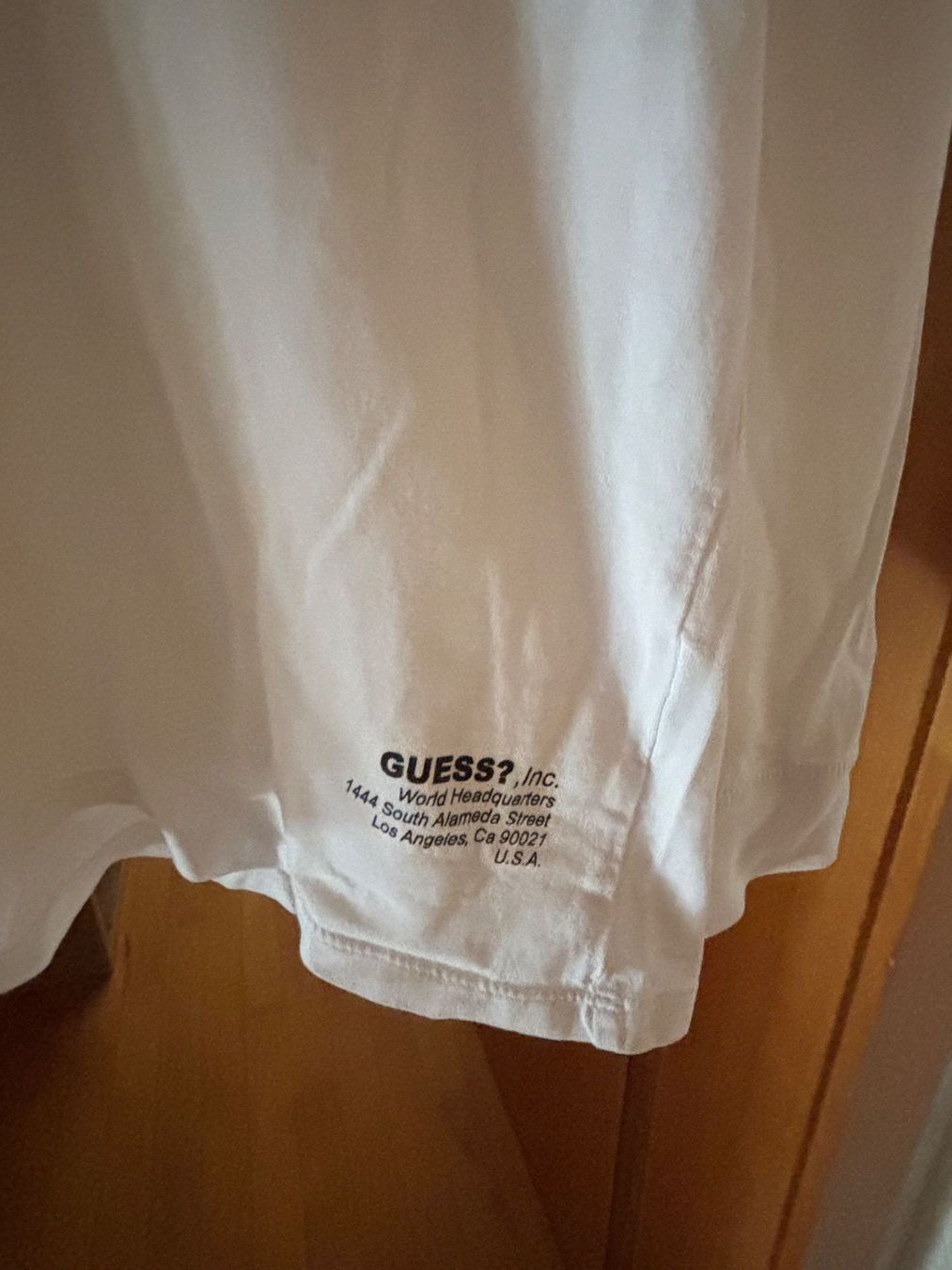 Guess T-shirt: T-shirt Guess long sleeve – Usato da MURAZ - SIERRE venduto da Pierre.A 1