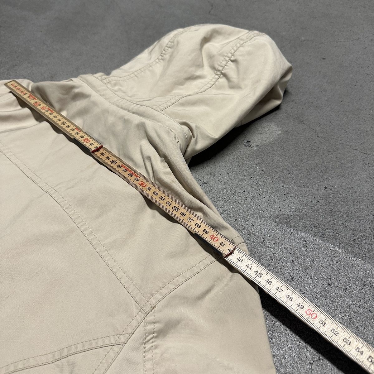 Tommy Hilfiger Jacken: Tommy Hilfiger Jacke beigefarben – Gebraucht aus Allschwil von adr_nh68 7