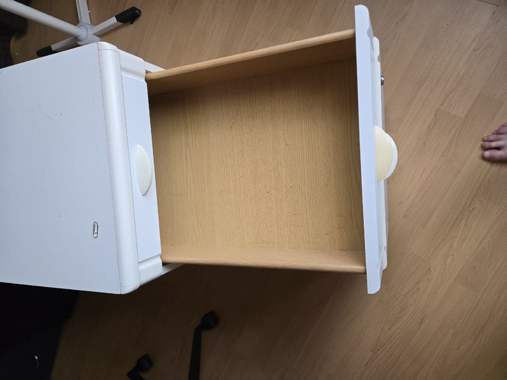 Pfister Banconi: Rollcontainer weiss mit 3 Schubladen gutem Zustand – Usato da Grünenmatt venduto da Brauni2 4