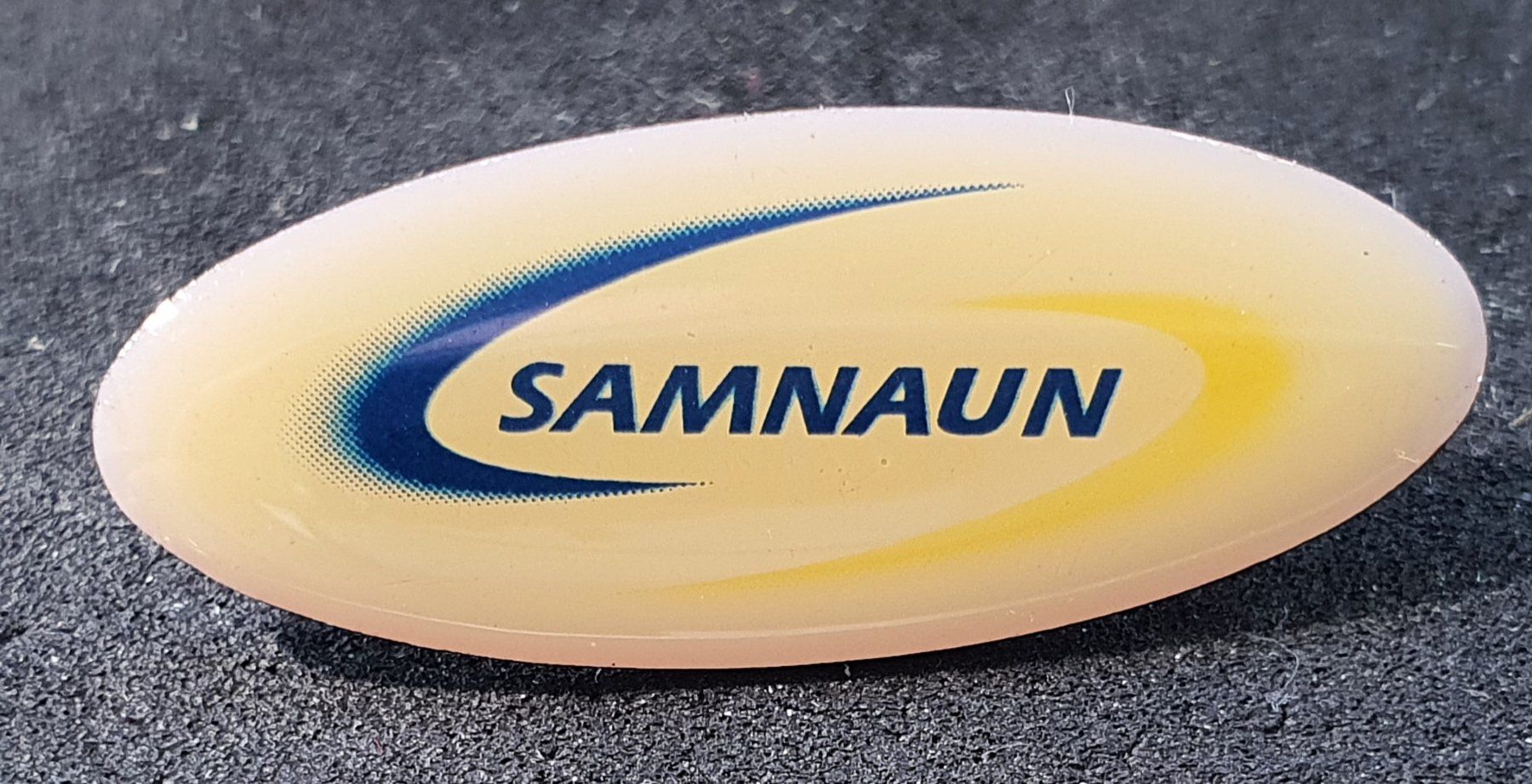 Placchette & Badge: Y659 - Pin SAMNAUN – Usato da Reinach BL venduto da Boston-Verkauf