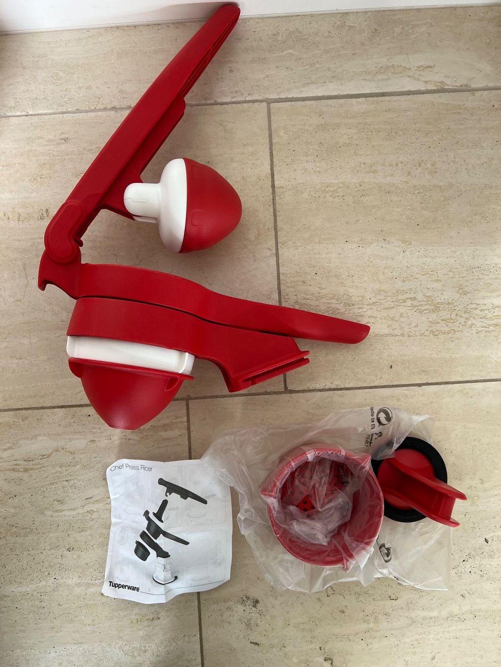 Tupperware Elettrodomestici da cucina: Tupperware Multichef Saftpresse inkl. Püree Presse – Nuovo (secondo la descrizione) da Sempach venduto da Tule7