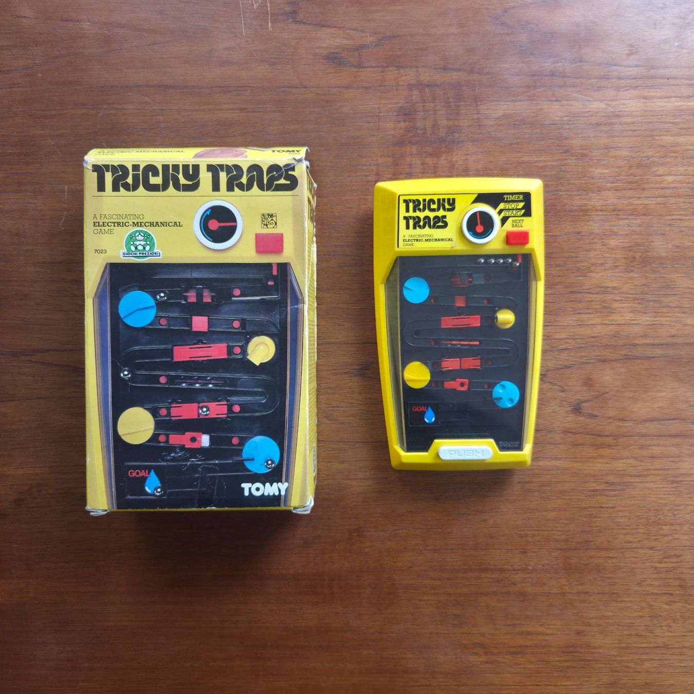 Tomy Giochi: Tricky Traps TOMY Geschicklichkeitsspiel – Usato da Zürich venduto da Wickeddude