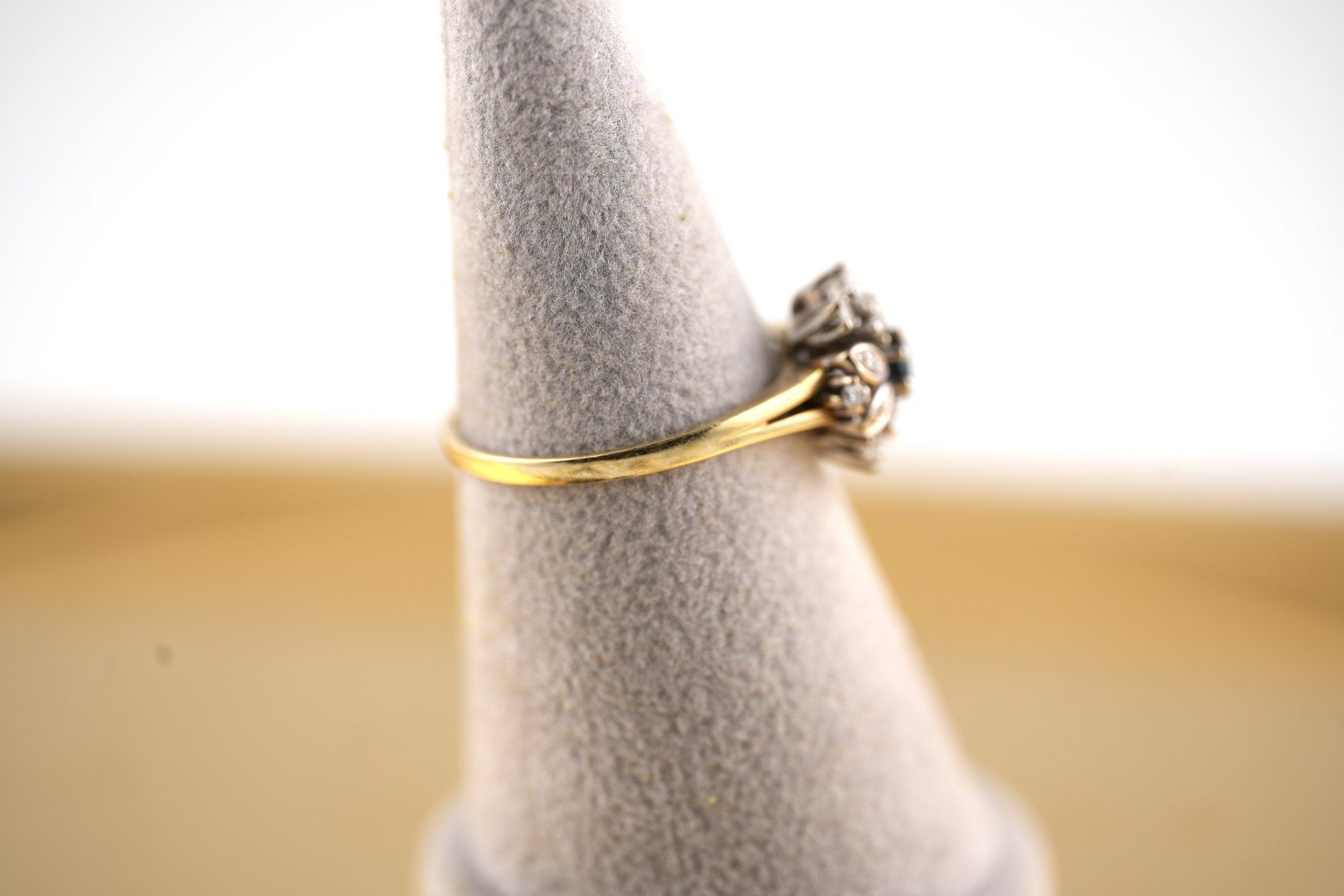 Ringe: Goldring 14K Saphir und Diamanten – Gebraucht aus Basel von Vip24 2