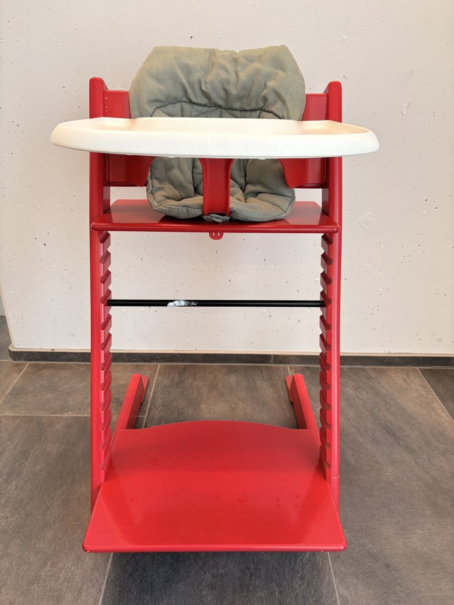 Stokke Chaises hautes: Stokke TrippTrapp – D'occasion à Wila par andrejos