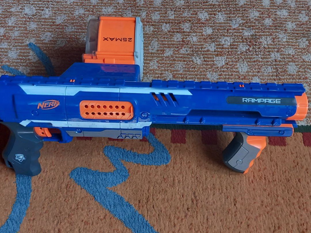 Nerf Jouets: Nerf Blaster Rampage – D'occasion à Unterägeri par ric_cmx2