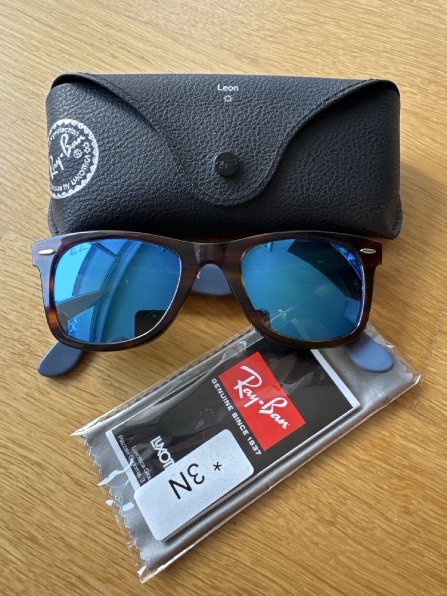 Ray-Ban Occhiali & Lenti: RAY BAN ORIGINAL WAYFARER BICOLOR – Usato da Rüthi (Rheintal) venduto da vla_859r