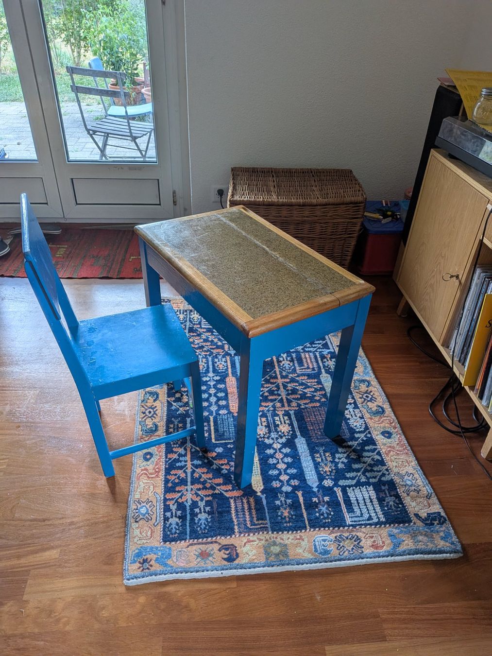 Tische: Kinder Basteltisch – Gebraucht aus Zürich von ala_9lyn 2
