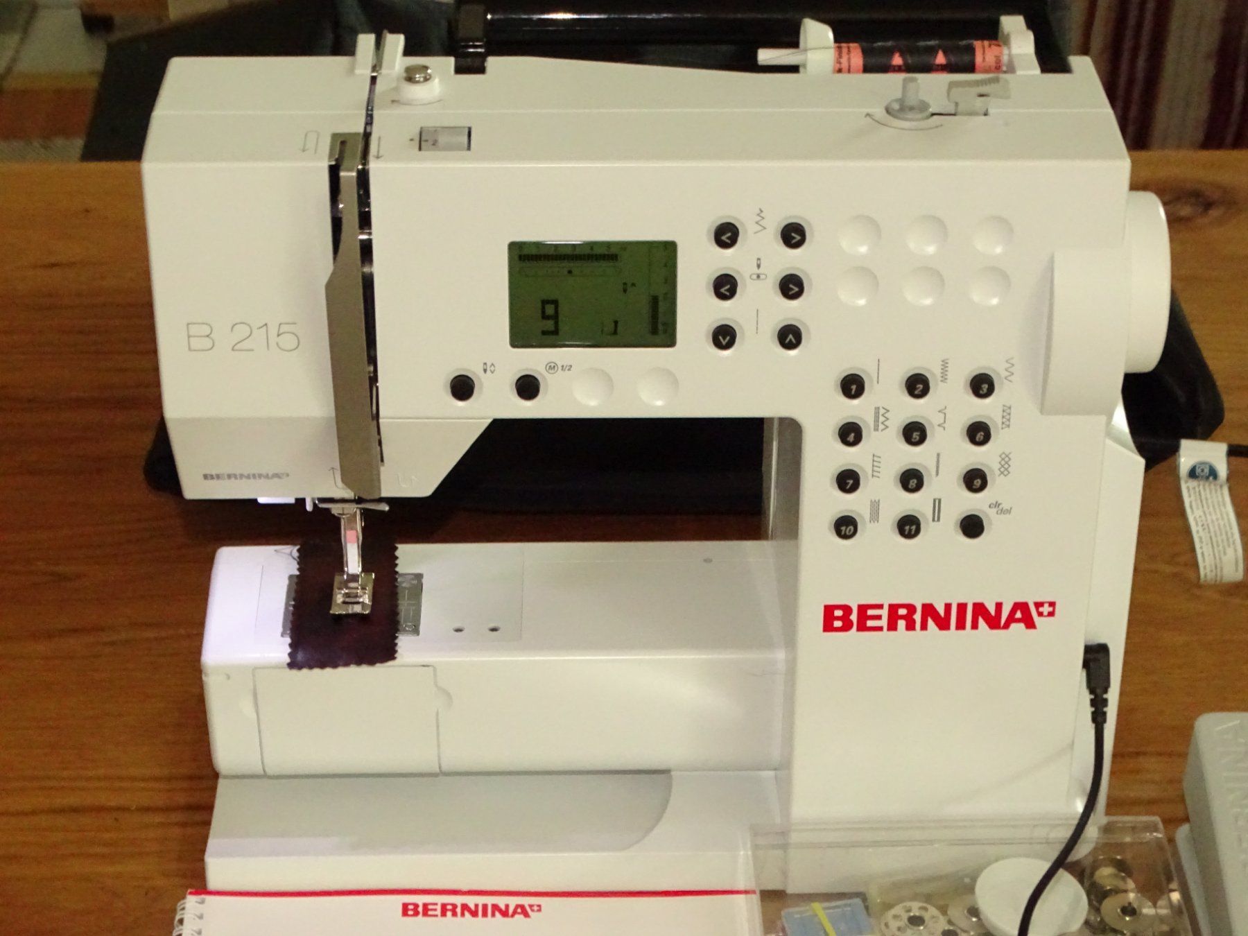 Bernina Macchine da cucire: Bernina B215  B 215 – Usato da Hirzel venduto da Musicman03