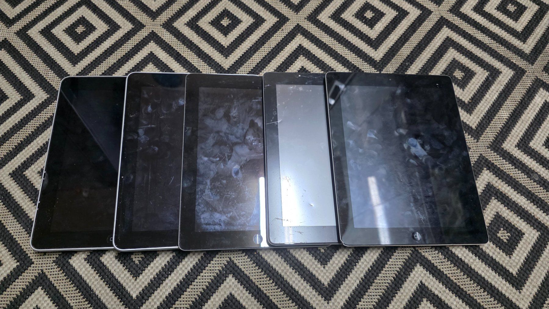 Apple Tablettes PC: Modell: iPad (3. Generation) – Défectueux à Buchs SG par nefi022 2