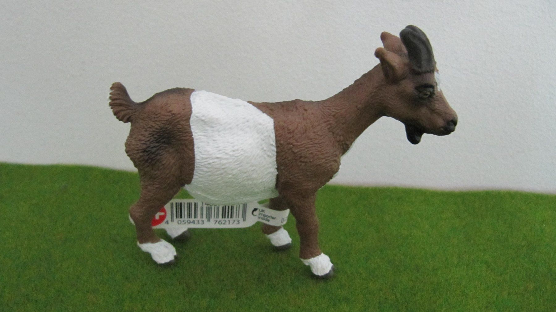 Schleich Figuren: Schleich Ziegen – Neu (gemäss Beschreibung) aus Brunnen von Kiwiland1 2
