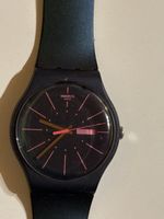 Montre Swatch noire cadran rose bracelet occasion