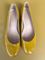NAVYBOOT Ballerinas aus gelbem Lackleder Gr. 36