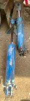 Hydraulikzylinder 2 Stk. blau gebraucht 45 Zeichen