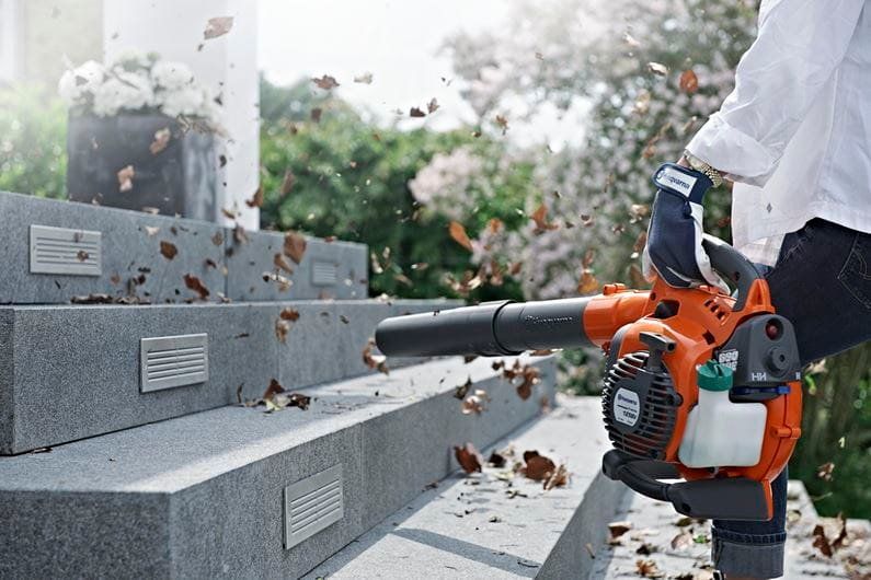 Husqvarna Soffiatori & Aspiratori per foglie: Laubbläser / Sauger HUSQVARNA 125BVX – Nuovo e nell'imballaggio originale da Stüsslingen venduto da Shoebby_tools 2