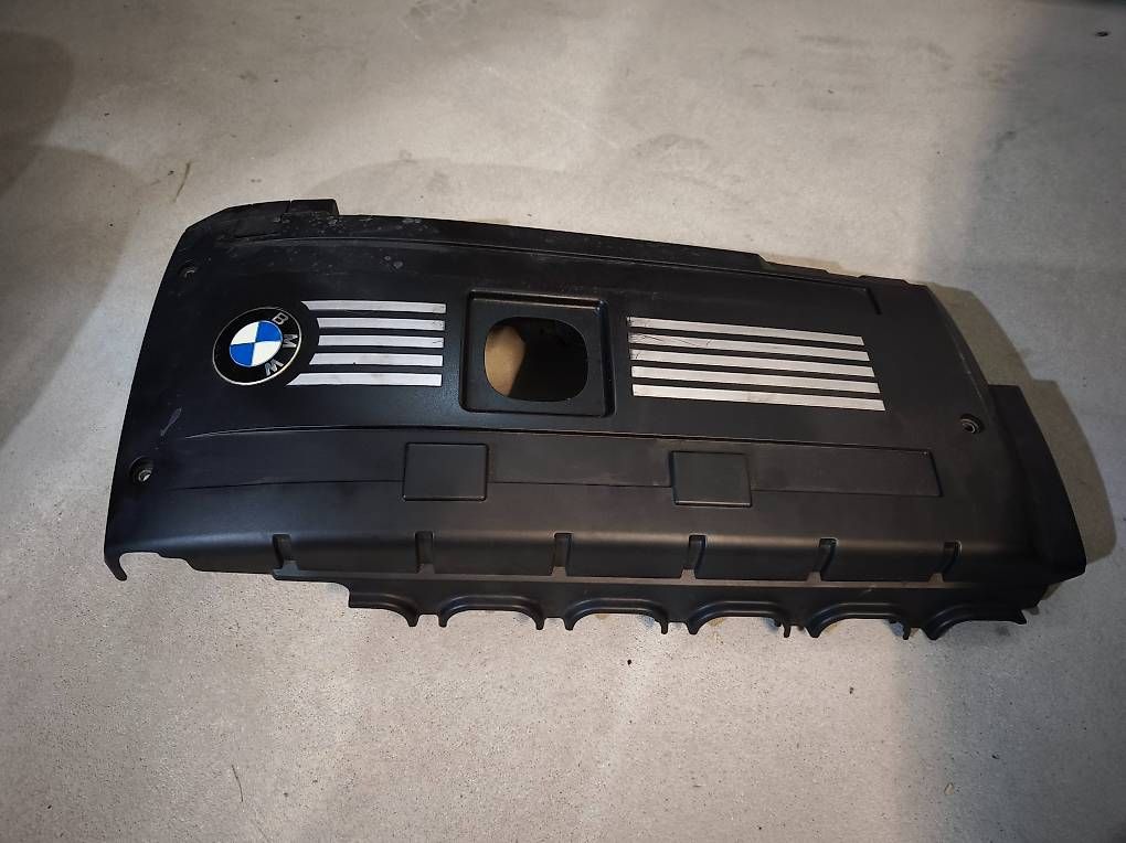 Tutti pezzi di ricambio auto: BMW E90 E91 Motorabdeckung  – Usato da Zihlschlacht venduto da rad_vvm9