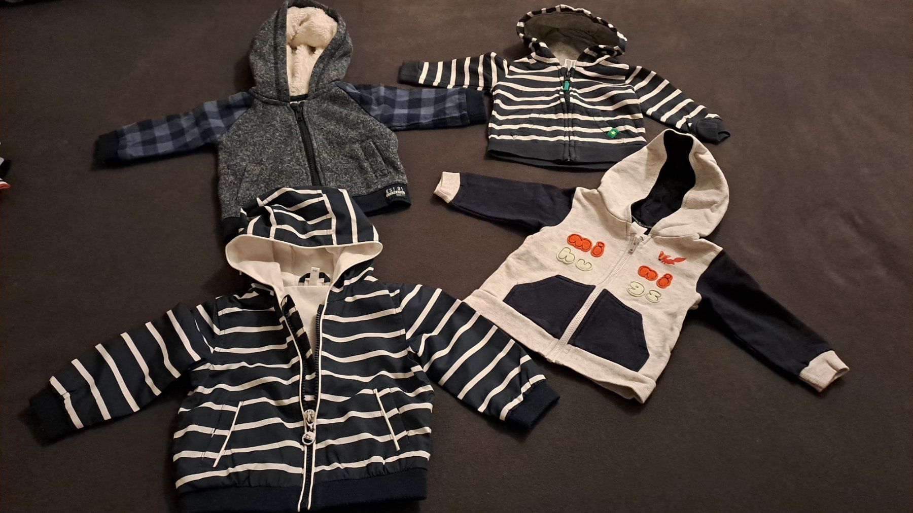 Lotti & Set di vestiti: Kleiderset Gr.62/68 – Usato da Oberrieden venduto da Raja011
