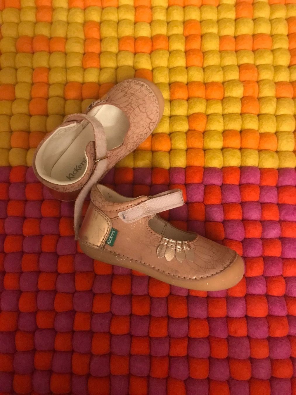 Kickers Schuhe für Jungen: Kinderschuhe Kickers Ballerinas – Gebraucht aus Nänikon von broug