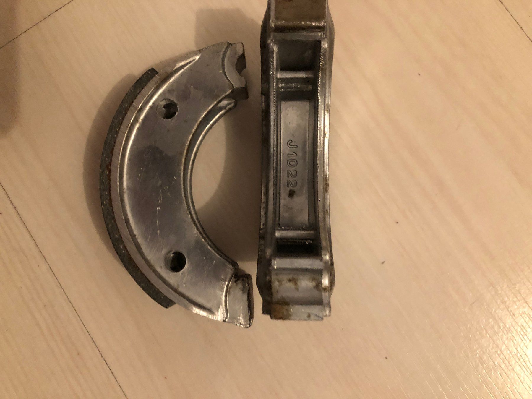 Pièces pour mobylette: Bremsbacken Bremsbeläge FORMA J1022, PUCH VS – Neuf avec emballage d'origine à Wollerau par Seppi37 4