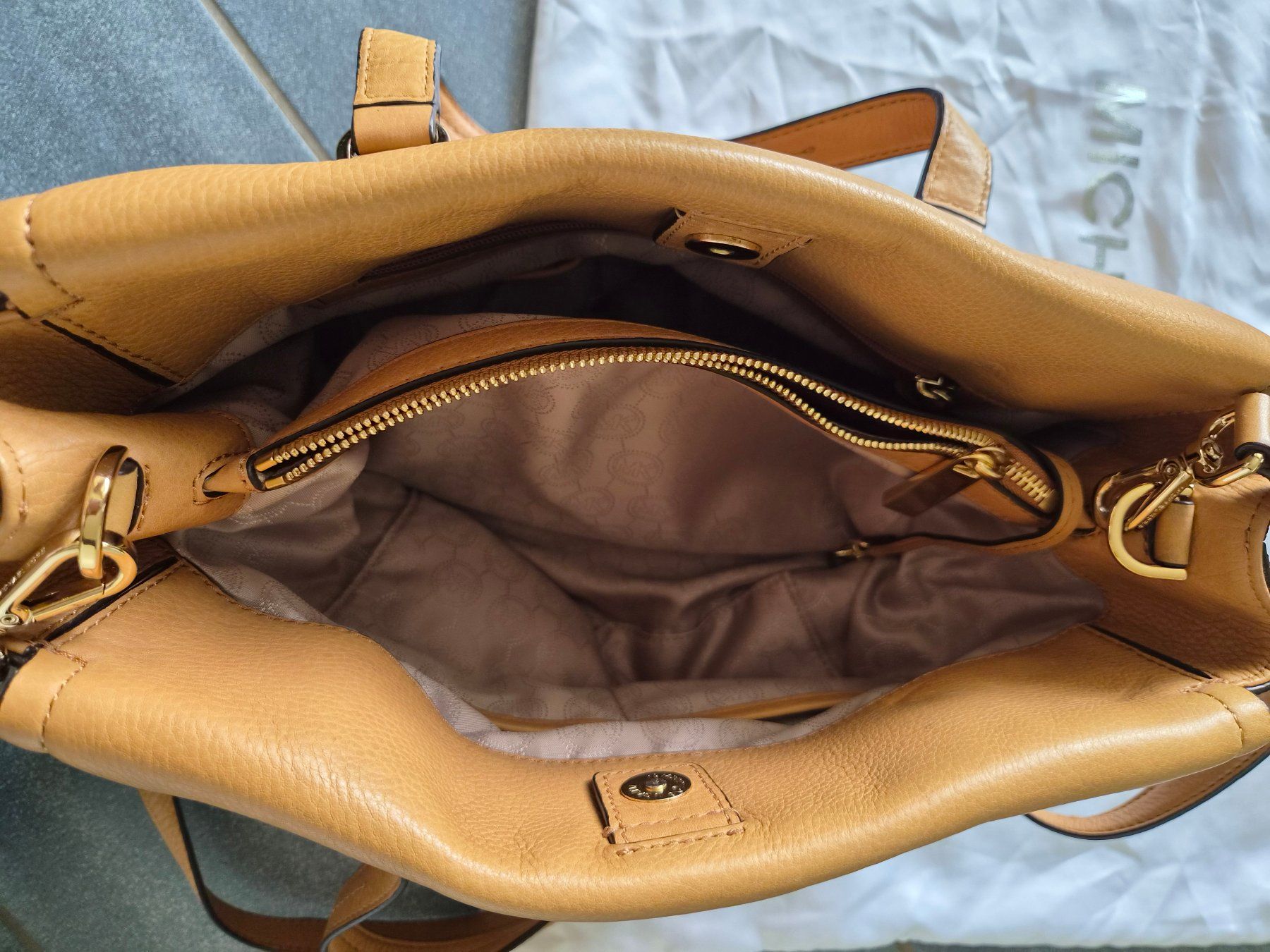 Michael Kors Taschen für Damen: Camel farbene Handtasche von Michael Kors – Gebraucht aus Belp von fra_5rn7 4