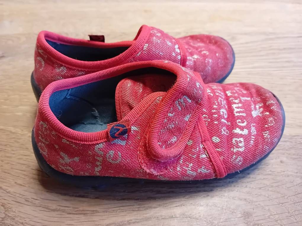 Schuhe für Jungen: Finken / Hausschuhe Grösse 24 – Gebraucht aus Auw von luszur 1