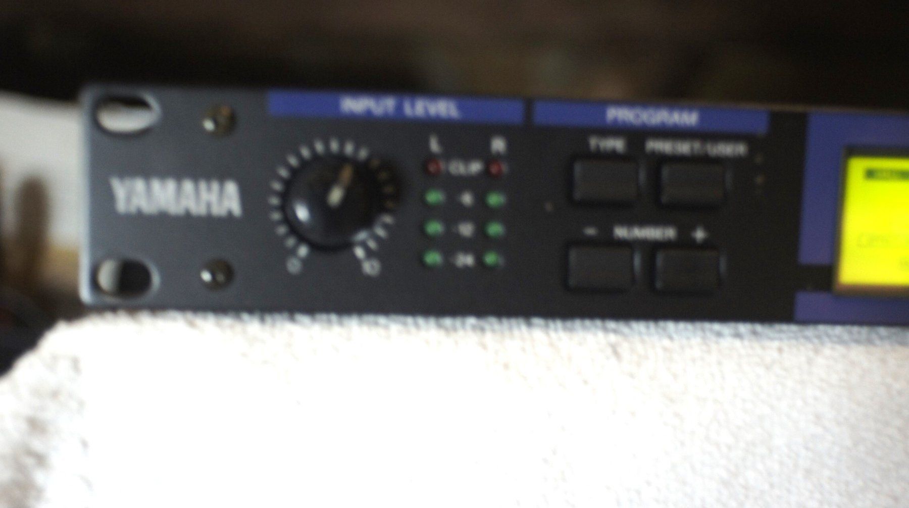 Yamaha Equalizzatori: Yamaha REV 500 reverb/ hall – Usato da Zénauva venduto da Alois6 2