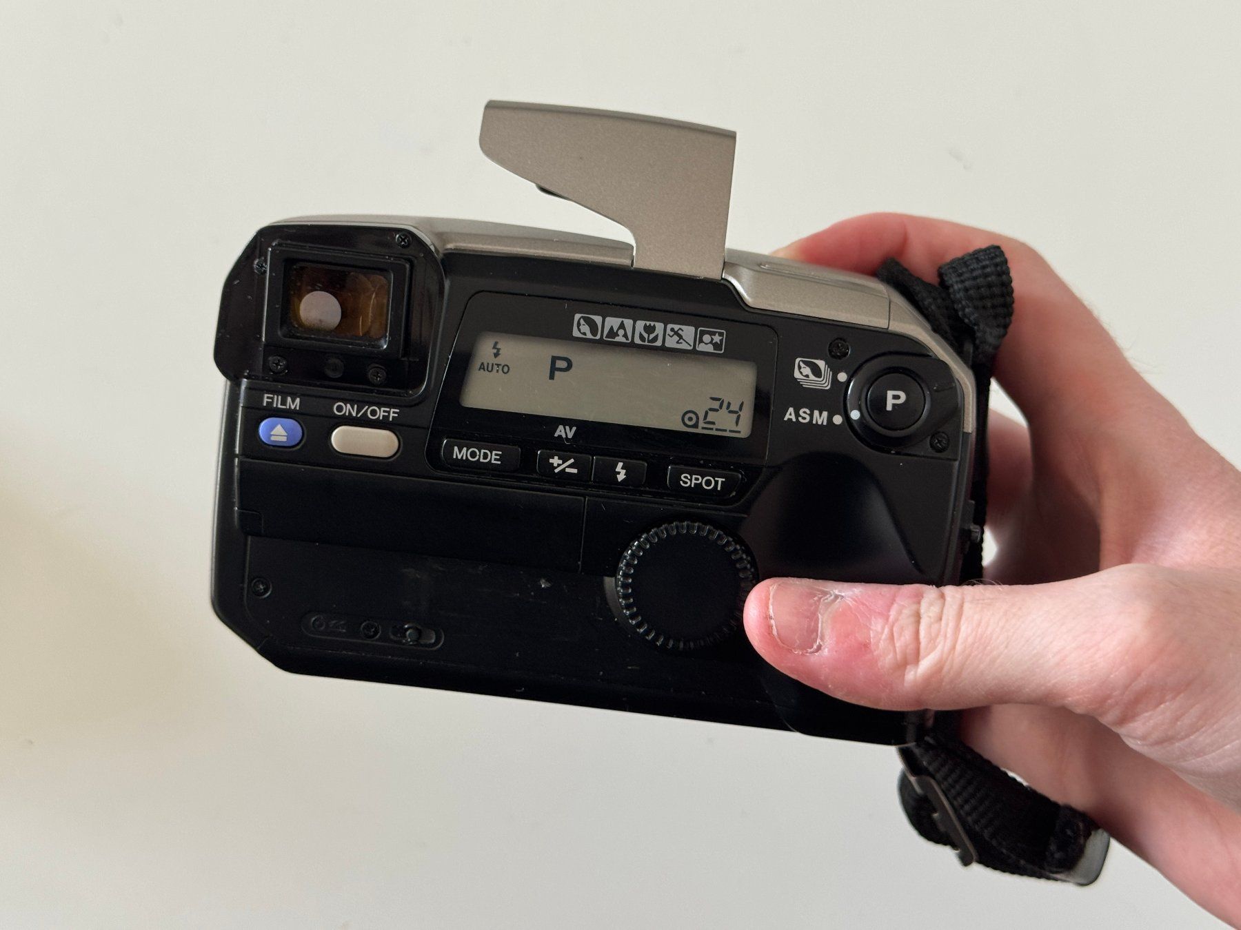 Minolta Kamera: Vintage Minolta Kamera Vectis S-1 – Gebraucht aus Rheinfelden von Eldritchwitch 3