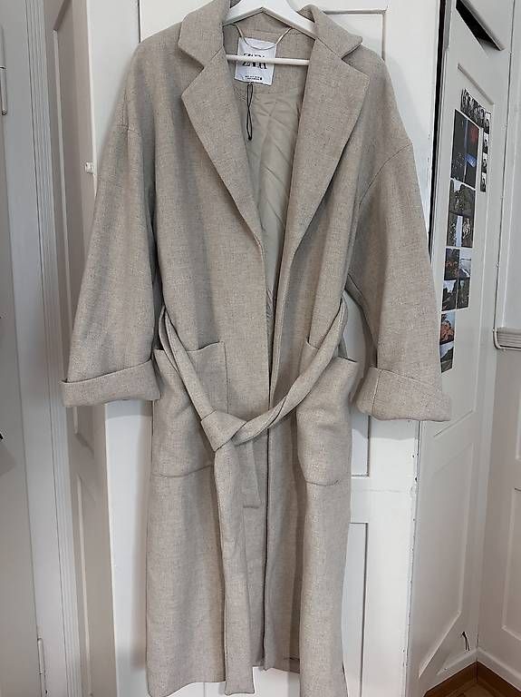 Cappotti: Beiger Wintermantel von Zara – Usato da Winterthur venduto da whatsgolden159