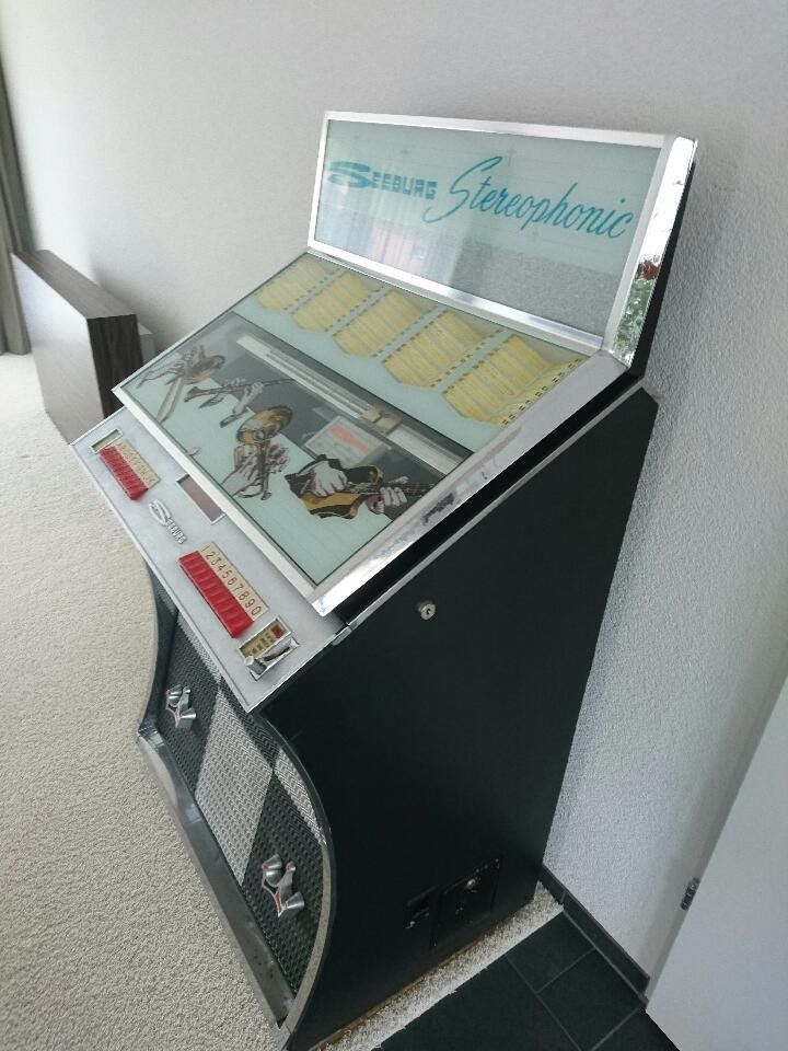 Seeburg Musiktruhen: JukeBox – Gebraucht aus Winterthur von N.Ferlisi 2