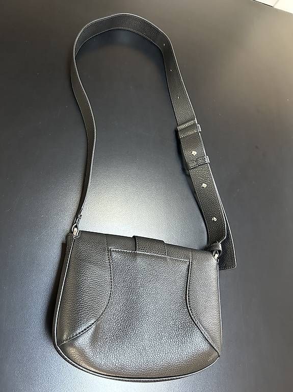 Hogan Borse da donna: Basic Maxi Tracollina Hogan – Usato da Tegna venduto da kainone1 2