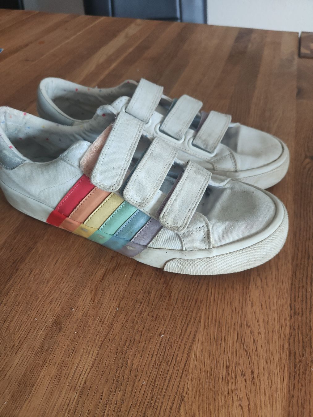 Next Scarpe per ragazze: Next Rainbow Sneaker Gr. 39 mit Klettverschluss  – Usato da Effretikon venduto da jeb_l9k5
